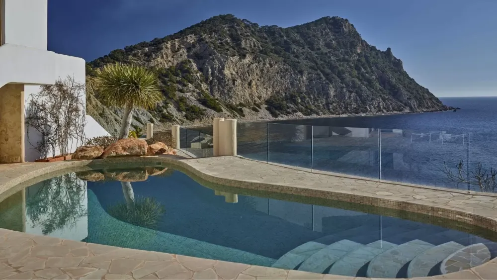 Villa with 5 rooms in Cala llonga